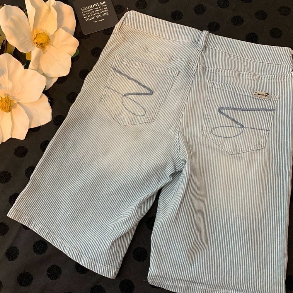 Seven Jeans Distressed Weekend Bermuda’s - Picture 5 of 8
